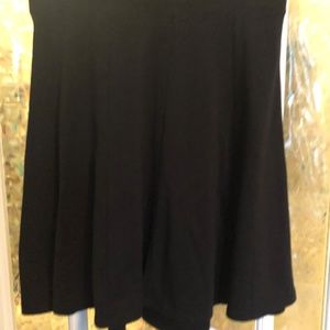 Old Navy black mini skirt Size M